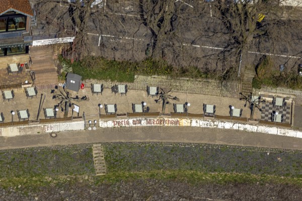 Aerial view, Restaurant Zur Arche an der Rheinpromenade, Görsicker, Voerde, Ruhr area, Lower Rhine, North Rhine-Westphalia, Germany, outdoor gastronomy, beer garden, café, Corona crisis, Corona measures, Corona virus, DE, Europe, inn, gastronomy, aerial photography, aerial photography, aerial photography, pearl on the Lower Rhine, restaurant, overview, bird's eye view, birds-eyes view, overview