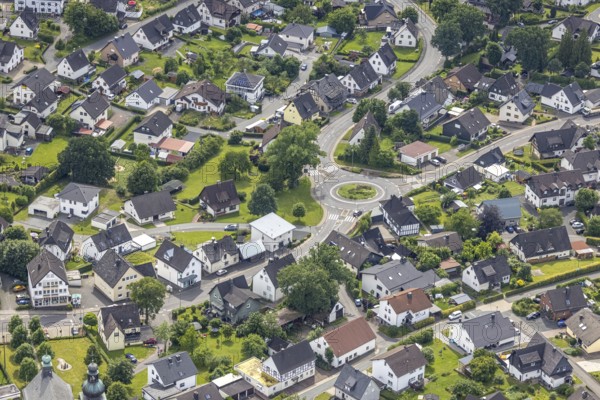 Aerial view, residential area at Wendener Straße roundabout, Siegener Straße, Hünsborn, Wenden, Sauerland, North Rhine-Westphalia, Germany, DE, Europe, property tax, real estate, roundabout, roundabout, aerial photograph, aerial photography, aerial photography, overview, bird's-eye view, housing estate, living and living, residential area, residential buildings, residential quality, housing estate, birds-eyes view, overview