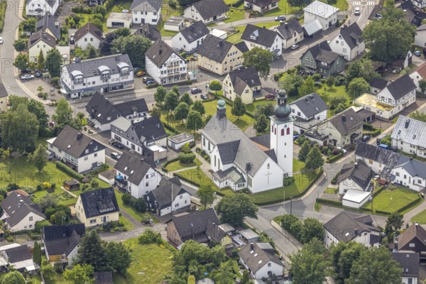 Aerial view, Roman Catholic parish church of St. Kunibertus, Hünsborn, Wenden, Sauerland, North Rhine-Westphalia, Germany, place of worship, DE, monument protection, Europe, religious community, place of worship, holy place, church, parish, denomination, aerial photograph, aerial photography, aerial photography, religion, religious site, overview, bird's-eye view, bird's-eye view, overview