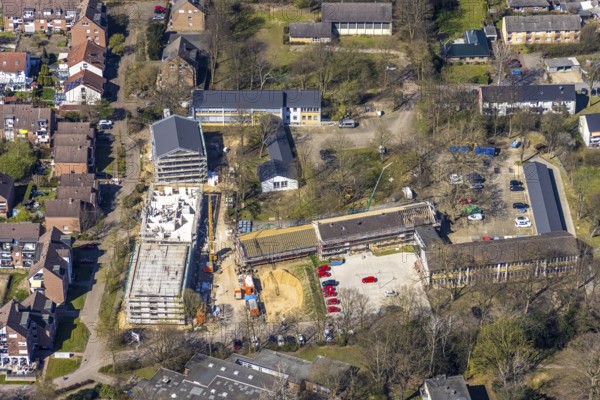 Aerial view, construction site and new construction for new apartment buildings Am Bauhof, former Parkschule, Friedrichsfeld, Voerde, Ruhr area, Lower Rhine, North Rhine-Westphalia, Germany, construction work, construction area, building site, building plots, construction project, construction site, DE, Europe, aerial view, aerial photography, aerial photography, new construction, overview, bird's eye view, bird's eye view, overview