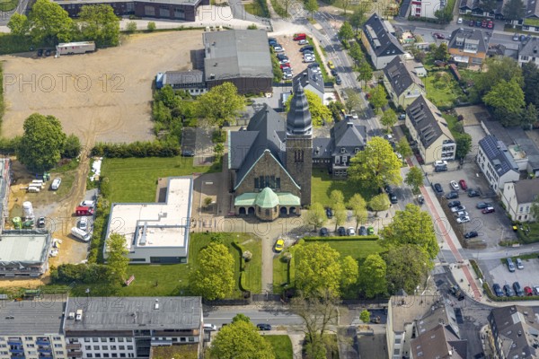 Aerial view, evang. Christuskirche, Corona rapid test centre in the new parish hall in Oststraße, Velbert, Ruhr area, North Rhine-Westphalia, Germany, place of worship, construction work, building, construction area, building site, building plots, construction project, construction site, DE, Europe, religious community, house of worship, Grünstraße, church, parish, denomination, aerial photograph, aerial photography, aerial photography, new building, religion, overview, bird's-eye view, birds-eyes view, onlyVelbert, overview