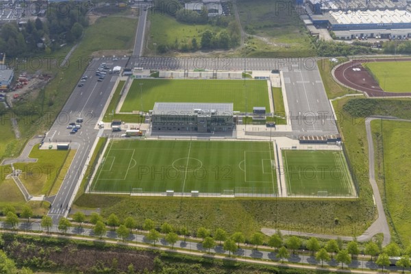Aerial photo, Corona rapid test station at the Oberliga stadium, EMKA Velbert sports centre, Velbert, Ruhr area, North Rhine-Westphalia, Germany, distance rule, At the sports centre, Corona measures, Corona virus, Covid-19, DE, Europe, football pitch, football stadium, football club, hygiene measures, aerial view, aerial photography, aerial photography, Oberliga stadium, planning office Geo3, SSVg Velbert, sports, sports facilities, sports field, sports facility, stadium, overview, bird's-eye view, birds-eyes view, onlyVelbert, overview
