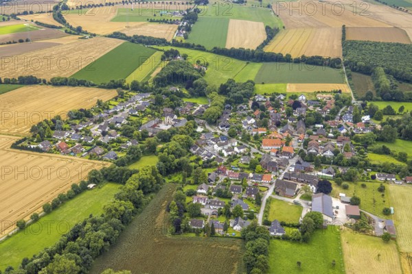 Aerial view, local view Kessebüren with country house Ententeich, Unna, Ruhr area, North Rhine-Westphalia, Germany, DE, Europe, property tax, real estate, aerial view, aerial photography, aerial photography, local view, townscape, urban area, overview, bird's-eye view, residential complex, living and life, residential area, residential buildings, quality of life, birds-eyes view, overview
