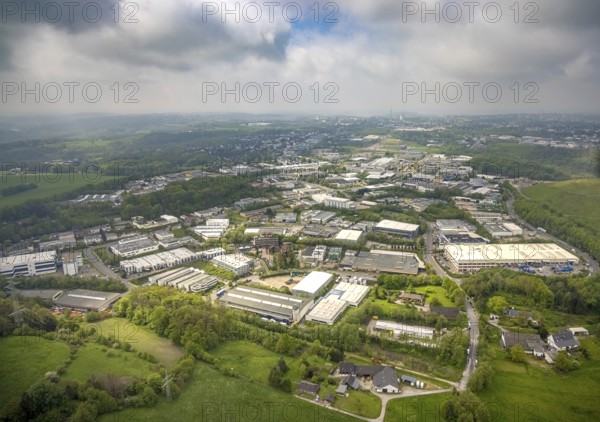 Aerial view, commercial area Stahlstraße Siemensstraße, Velbert, Ruhr area, North Rhine-Westphalia, Germany, DE, Europe, commercial enterprises, commercial area, commercial location, commercial use, industrial area, industrial location, aerial photograph, aerial photography, aerial photography, overview, bird's-eye view, bird's-eye view, overview