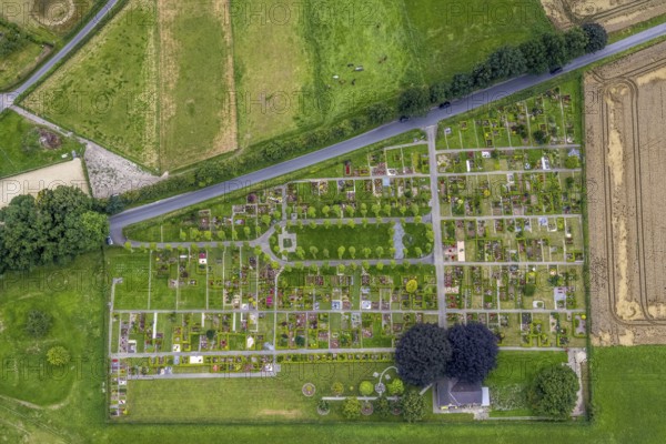 Aerial photograph, Lünern cemetery, Unna, Ruhr area, North Rhine-Westphalia, Germany, burial site, DE, Europe, shapes and colours, cemetery, memorial, place of worship, graves, burial ground, aerial photograph, aerial photography, aerial photography, resting place, overview, bird's-eye view, overview