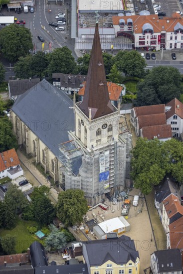 Aerial view, construction site and renovation of the protestant town church, old town, Unna, Ruhr area, North Rhine-Westphalia, Germany, place of worship, construction work, construction area, construction site, construction project, construction site, DE, Europe, religious community, place of worship, church, church community, church square, denomination, aerial view, aerial photography, aerial photography, religion, renovation, renovation, overview, bird's-eye view, overview