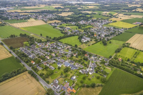 Aerial view, local view Mühlhausen, Unna, Ruhr area, North Rhine-Westphalia, Germany, DE, Europe, property tax, real estate, aerial view, aerial photography, aerial photography, overview, bird's eye view, residential complex, living and living, residential buildings, quality of living, housing estate, birds-eyes view, overview