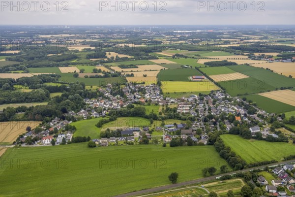 Aerial view, view of Mühlhausen and meadows and fields, Unna, Ruhr area, North Rhine-Westphalia, Germany, DE, Europe, distant view, aerial view, aerial photography, aerial photography, overview, bird's-eye view, meadows and fields, birds-eyes view, overview