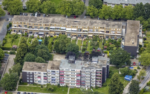 Aerial view, residential buildings in need of renovation Stuttgarter Straße, Königsborn, Unna, Ruhr area, North Rhine-Westphalia, Germany, construction work, construction site, construction project, construction project, construction site, DE, Europe, aerial view, aerial photography, aerial photography, overview, bird's-eye view, overview