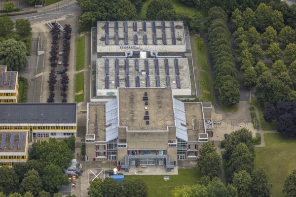 Aerial photo, Erich Göpfert civic hall Unna and Hellweg-Sporthallen, Königsborn, Unna, Ruhr area, North Rhine-Westphalia, Germany, DE, Europe, culture, art, aerial photography, aerial photography, aerial photography, photovoltaics, photovoltaic system, solar, solar system, solar roof, solar energy, solar energy, sports, sports facilities, sports venue, town hall, overview, event location, event venue, bird's eye view, bird's eye view, cultural use, overview