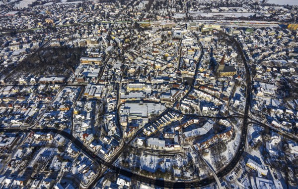 Aerial view, city centre, city, old town, Wallring, Unna, Ruhr area, North Rhine-Westphalia, Germany, DE, Europe, Protestant town church, property tax, real estate, aerial view, aerial photography, aerial photography, snow, overview, bird's-eye view, Wall streets, winter, onset of winter, winter landscape, living and life, residential area, residential buildings, quality of life, bird's-eye view, overview