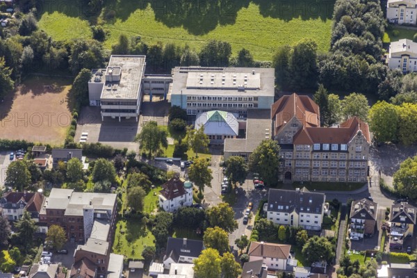 Aerial photo, Märkisches Gymnasium Schwelm in the Öhde district of Schwelm, Ruhr area, North Rhine-Westphalia, Germany, education, educational institution, DE, Europe, grammar school, educational institute, aerial photo, aerial photography, aerial photography, school, Schwelm, overview, bird's eye view, birds-eyes view, overview