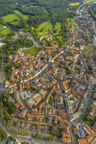 Aerial view, Burgsteinfurt Castle, also known as Steinfurt Castle, in the Burgsteinfurt district of Steinfurt, Münsterland, North Rhine-Westphalia, Germany, castle, castle complex, DE, Europe, moat, aerial photograph, aerial photography, aerial photography, castle, castle complex, Steinfurt, Steinfurter Aa, overview, bird's eye view, moated castle, moated moat, moated castle, bird's eye view, overview