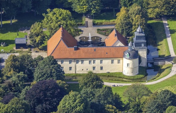 Aerial view, Schloss Haus Martfeld in the district of Lindenberg in Schwelm, Ruhr area, North Rhine-Westphalia, Germany, DE, Europe, Haus Martfeld, aerial view, aerial photography, aerial photography, manor, round tower, castle, castle complex, Schwelm, overview, bird's eye view, birds-eyes view, overview
