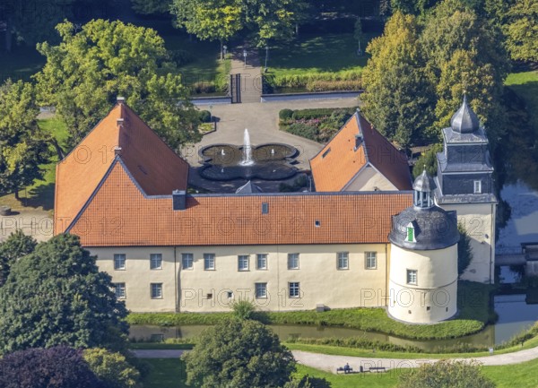 Aerial view, Schloss Haus Martfeld in the district of Lindenberg in Schwelm, Ruhr area, North Rhine-Westphalia, Germany, DE, Europe, Haus Martfeld, aerial view, aerial photography, aerial photography, manor, round tower, castle, castle complex, Schwelm, overview, bird's eye view, birds-eyes view, overview