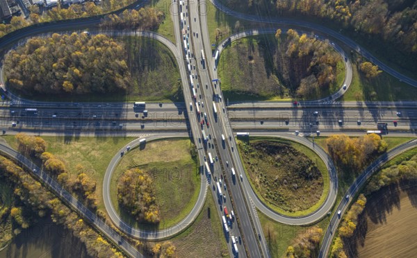 Aerial view, Westhofener Kreuz of the A1 motorway and A45 motorway in the Westhofen district of Schwerte, Ruhr area, North Rhine-Westphalia, Germany, motorway, motorway bridge, motorway junction, DE, Europe, shapes and colours, aerial view, aerial photography, aerial photography, Schwerte, traffic jam, road traffic, road traffic, overview, traffic volume, traffic jam, bird's eye view, birds-eyes view, overview