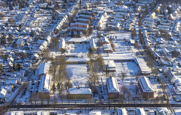 Aerial photo, University of Applied Sciences South Westphalia, University at Windmühlenweg, winter, snow, Soest, Soester Börde, North Rhine-Westphalia, Germany, Soester, Börde, DE, Europe, birds-eyes, view, aerial photograph, aerial photography, aerial photography, overview, overview, bird's eye view, winter weather, winter onset, cold, student, university, bachelor, master, study, university, education, research