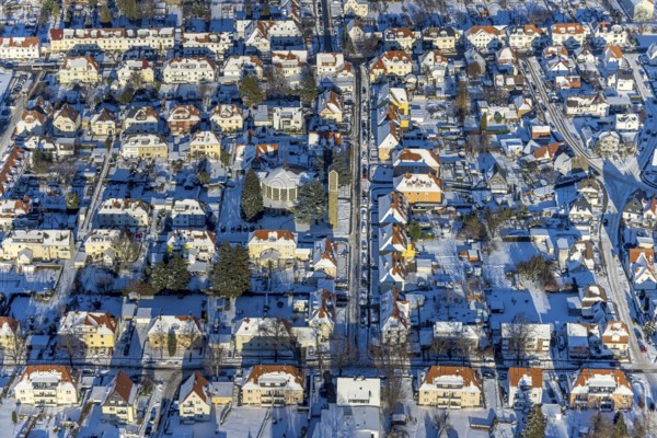 Aerial view, St. Bruno Church, architects Aloys Dietrich and Bernhard Lippsmeier designed the St. Bruno Church, residential area Lindenstraße, Ahornstraße, Akazienstraße, Pauli, Soest, Soester Börde, North Rhine-Westphalia, Germany, Soester, Börde, DE, Europe, birds-eyes, view, aerial photograph, aerial photography, aerial photography, overview, overview, bird's-eye view, winter, winter weather, snow, winter onset, cold, church, religion, faith, worship, mass, living, flat, houses, residential buildings, housing estate, settlement