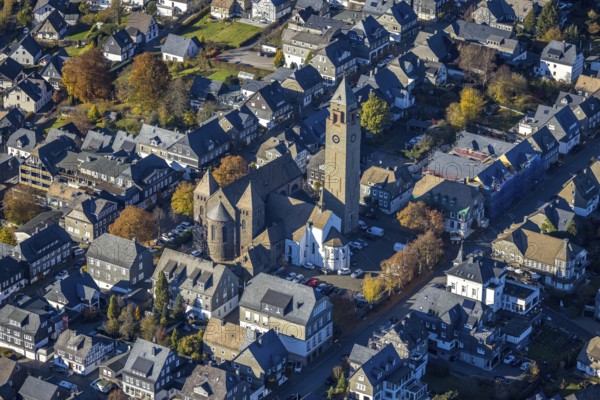 Aerial view, residential area between Oststraße and Weststraße with the catholic St.Alexander Church in Schmallenberg, Sauerland, North Rhine-Westphalia, Germany, place of worship, DE, Europe, religious community, place of worship, property tax, holy place, real estate, church, parish, denomination, aerial view, aerial photography, aerial photography, religion, religious site, Schmallenberg, overview, bird's eye view, residential area, living and life, residential area, residential buildings, residential quality, residential neighbourhood, housing estate, birds-eyes view, overview