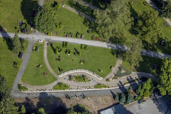 Aerial view, cemetery Öhde, also evang. cemetery Schwelm, in the district Öhde in Schwelm, Ruhr area, North Rhine-Westphalia, Germany, burial place, DE, Europe, forms and colours, cemetery, memorial, place of worship, graves, burial ground, aerial photograph, aerial photography, aerial photography, resting place, Schwelm, overview, bird's-eye view, bird's-eye view, overview