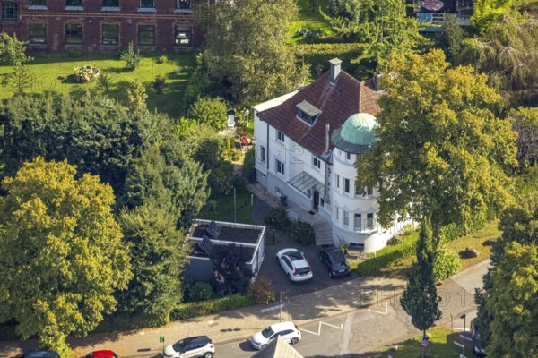 Aerial view, villa on the corner of Präsidentenstraße and Emil-Rittershaus-Straße in the Öhde district of Schwelm, Ruhr area, North Rhine-Westphalia, Germany, DE, Europe, property tax, real estate, aerial view, aerial photography, aerial photography, Schwelm, overview, bird's eye view, living and life, residential buildings, birds-eyes view, overview