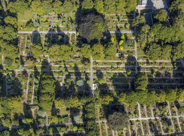 Aerial view, cemetery Öhde, also evang. cemetery Schwelm, in the district Öhde in Schwelm, Ruhr area, North Rhine-Westphalia, Germany, burial place, DE, Europe, forms and colours, cemetery, memorial, place of worship, graves, burial ground, aerial photograph, aerial photography, aerial photography, resting place, Schwelm, overview, bird's-eye view, overview, urn graves, urn grave