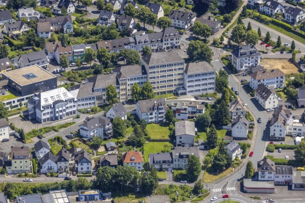 Aerial photo, VHS and Berufskolleg Kurfürst-Heinrich-Straße, Olpe-Stadt, Olpe, Sauerland, North Rhine-Westphalia, Germany, Berufskolleg, education, educational institution, DE, Europe, educational institute, aerial photography, aerial photography, aerial photography, school, overview, bird's eye view, Volkshochschule, birds-eyes view, overview
