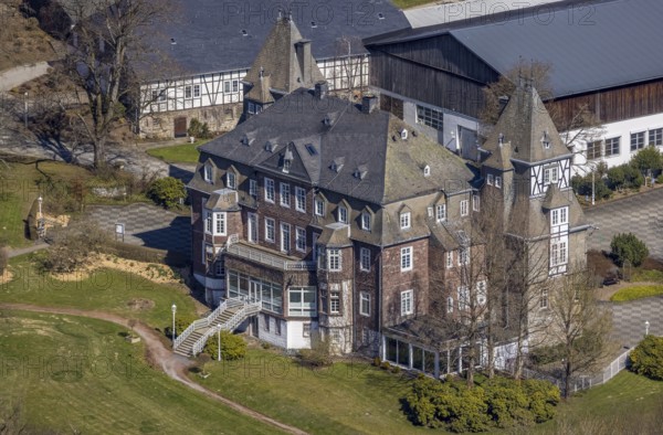 Aerial photo, Hotel and Castle Gevelinghausen, Gevelinghausen, Olsberg, Sauerland, North Rhine-Westphalia, Germany, DE, Europe, gastronomy, hotel, hotel facilities, hotel business, aerial photography, aerial photography, aerial photography, castle, castle Gevelinghausen, overview, bird's-eye view, birds-eyes view, overview