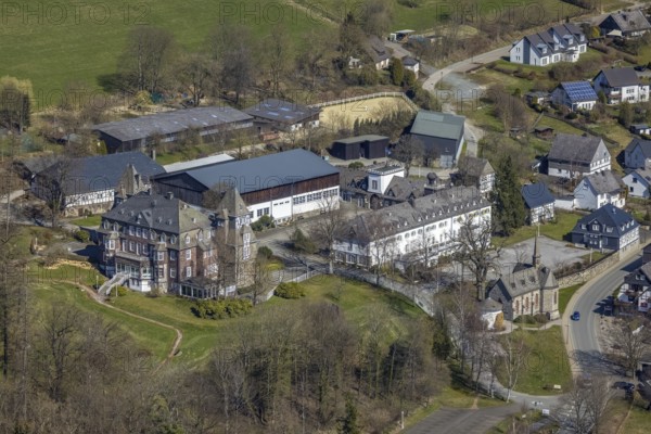 Aerial view, Hotel and Castle Gevelinghausen, St. Maria Magdalena Church, Gevelinghausen, Olsberg, Sauerland, North Rhine-Westphalia, Germany, place of worship, DE, Europe, gastronomy, religious community, place of worship, holy site, hotel, hotel facilities, hotel business, church, church community, denomination, aerial view, aerial photography, aerial photography, religion, religious site, castle, castle Gevelinghausen, overview, bird's eye view, birds-eyes view, overview