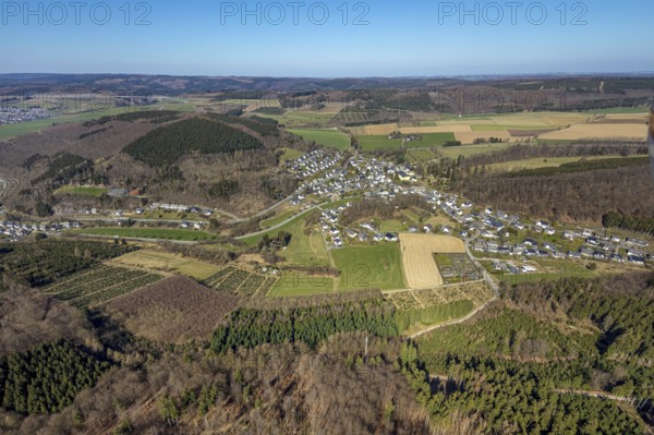 Aerial view, local view and Antfeld Castle, Olsberg, Sauerland, North Rhine-Westphalia, Germany, DE, Europe, manor house, manor building, hilly landscape, aerial view, aerial photography, aerial photography, castle, overview, bird's eye view, meadows and fields, birds-eyes view, overview