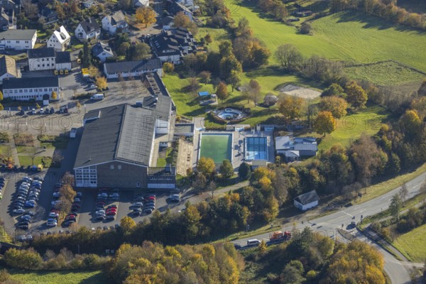 Aerial view, Wellen-Freibad und civic hall in Schmallenberg, Sauerland, North Rhine-Westphalia, Germany, bathing establishment, bathing resort, DE, Europe, outdoor pool, leisure activities, aerial view, aerial photography, aerial photography, Schmallenberg, swimming pool, swimming pool, overview, events, venue, event location, bird's eye view, birds-eyes view, cultural use, overview
