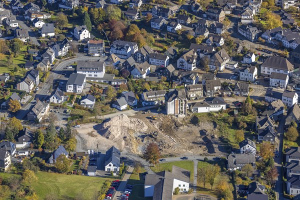 Aerial view, demolition of the Josefs-Hospital and construction site Am Schwesternheim in Olsberg, Sauerland, North Rhine-Westphalia, Germany, demolition work, construction work, construction area, construction site, building site, construction project, construction site, DE, Europe, aerial view, aerial photography, aerial photography, Olsberg, overview, bird's-eye view, overview