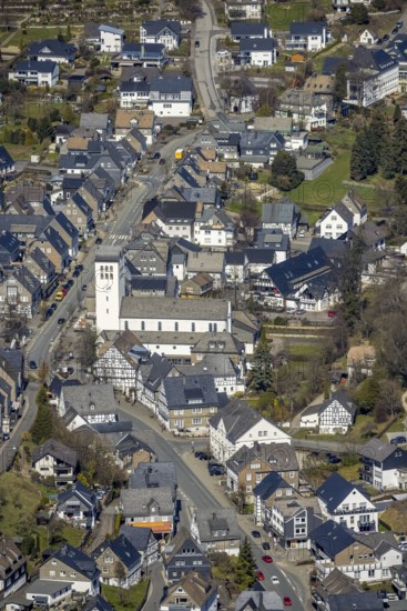 Aerial view, Catholic parish church of St George in Fredeburg, Schmallenberg, Sauerland, North Rhine-Westphalia, Germany, place of worship, DE, Europe, religious community, place of worship, holy place, high street, church, parish, church square, denomination, aerial view, aerial photography, aerial photography, religion, religious site, overview, bird's-eye view, living and life, residential area, birds-eyes view, overview