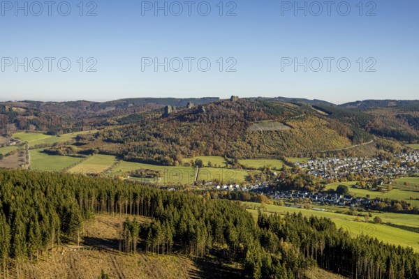 Aerial view, autumn forest and Bruchhauser Steine in the district Bruchhausen in Olsberg, Sauerland, North Rhine-Westphalia, Germany, DE, Europe, geotope with rock formations, landscape conservation area, aerial view, aerial photography, aerial photography, nature reserve, Olsberg, overview, bird's eye view, forest damage, birds-eyes view, overview