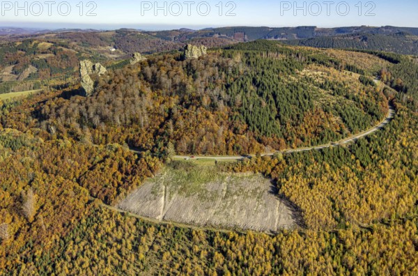 Aerial view, autumn forest and Bruchhauser Steine in the district Bruchhausen in Olsberg, Sauerland, North Rhine-Westphalia, Germany, DE, Europe, geotope with rock formations, landscape conservation area, aerial view, aerial photography, aerial photography, nature reserve, Olsberg, overview, bird's-eye view, birds-eyes view, overview