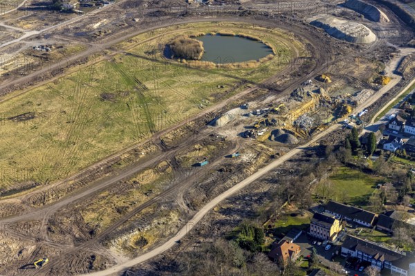Aerial view, Former racecourse becomes a residential neighbourhood, Project Living by the lake at the trotting track, Hillerheide, Recklinghausen, Ruhr area, North Rhine-Westphalia, Germany, DE, Europe, birds-eyes view, aerial photography, aerial photography, overview, bird's eye view