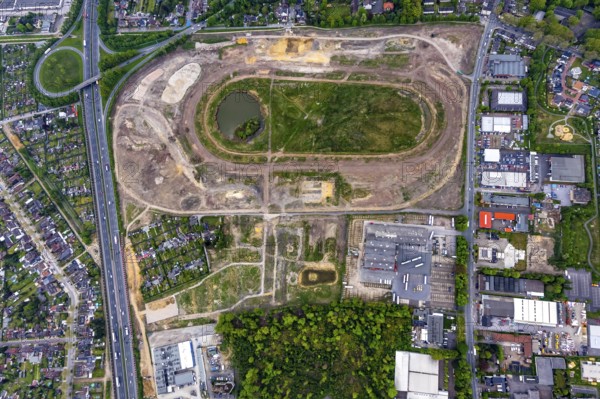 Aerial view of the former trotting track in the Hillerheide district, ISEK project Wohnen am Wasser, district development concept (ISEK) Hillerheide, Hillerheide, Recklinghausen, Ruhr area, North Rhine-Westphalia, Germany, DE, Europe, aerial view, birds-eyes view, aerial photograph, aerial photography, aerial photography, overview, bird's eye view