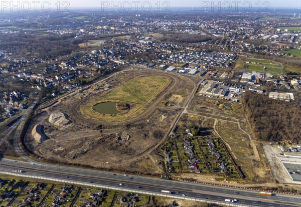 Aerial view, Former racecourse becomes a residential neighbourhood, Project Living by the lake at the trotting track, Hillerheide, Recklinghausen, Ruhr area, North Rhine-Westphalia, Germany, DE, Europe, birds-eyes view, aerial photography, aerial photography, overview, bird's eye view