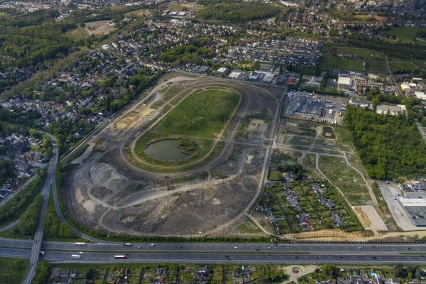 Aerial view of the former trotting track in the Hillerheide district, ISEK project Wohnen am Wasser, district development concept (ISEK) Hillerheide, Hillerheide, Recklinghausen, Ruhr area, North Rhine-Westphalia, Germany, DE, Europe, aerial view, birds-eyes view, aerial photograph, aerial photography, aerial photography, overview, bird's eye view