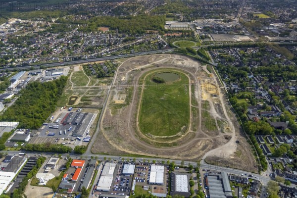 Aerial view of the former trotting track in the Hillerheide district, ISEK project Wohnen am Wasser, district development concept (ISEK) Hillerheide, Hillerheide, Recklinghausen, Ruhr area, North Rhine-Westphalia, Germany, DE, Europe, aerial view, birds-eyes view, aerial photograph, aerial photography, aerial photography, overview, bird's eye view