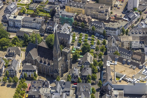 Aerial view, St. Martin's Church, police operation at Kurkölner Platz, Olpe town, Olpe, Sauerland, North Rhine-Westphalia, Germany, place of worship, supervision, eye of the law, DE, Europe, religious community, place of worship, holy place, church, parish, denomination, aerial view, aerial photography, aerial photography, market, marketplace, law enforcement officer, parish church, police, religion, religious site, state power, tower, overview, bird's-eye view, overview