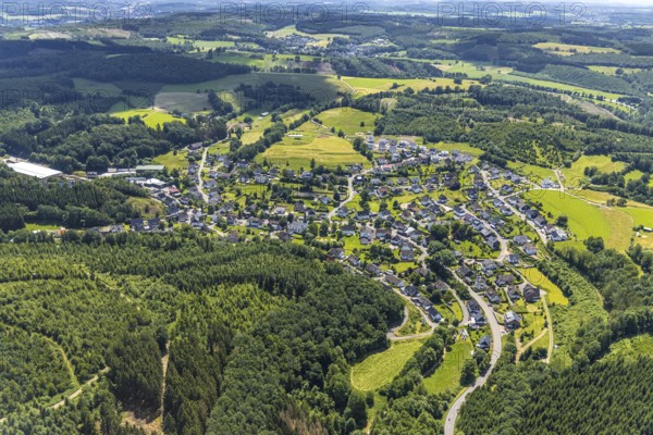 Aerial view, local view Neuenkleusheim, Olpe, Sauerland, North Rhine-Westphalia, Germany, DE, Europe, property tax, hilly landscape, real estate, aerial view, aerial photography, aerial photography, local view, townscape, urban area, overview, bird's-eye view, forest area, residential area, living and life, residential area, residential buildings, residential quality, housing estate, birds-eyes view, overview