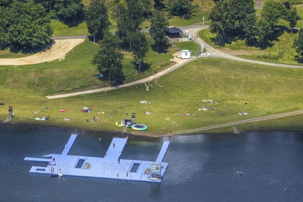 Aerial view, Biggesee, Camping Biggesee - Vier Jahreszeiten, bathers on sunbathing lawn and pontoon, Rhode, Olpe, Sauerland, North Rhine-Westphalia, Germany, bathing platform, bathing fun, Biggetalsperre, DE, Europe, aerial view, aerial photography, aerial photography, pontoon, lake, reservoir, dam, overview, bird's eye view, birds-eyes view, overview