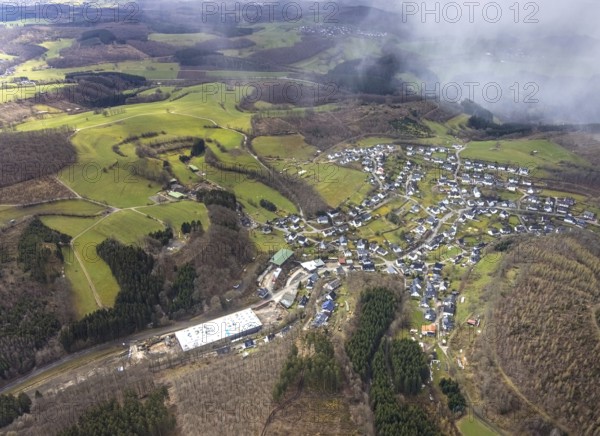 Aerial view, local view, sawmill Schrage new construction of a factory hall after a large conveyor belt, Neuenkleusheim, Olpe, Sauerland, district Olpe, North Rhine-Westphalia, Germany, DE, Europe, aerial view, aerial photography, aerial photography, overview, bird's-eye view, overview