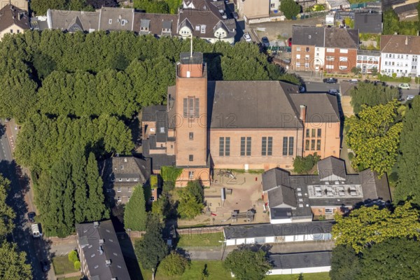 Aerial view, St. Michael's Catholic Church and St. Michael's Catholic Kindergarten in Brücktorviertel, Oberhausen, Ruhr area, North Rhine-Westphalia, Germany, place of worship, DE, Europe, religious community, place of worship, holy place, kindergarten, day-care centre, church, church community, day-care centre, denomination, aerial view, aerial photography, aerial photography, religion, religious site, overview, bird's-eye view, bird's-eye view, overview