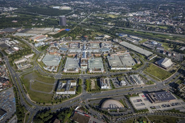 Aerial view, Centro Oberhausen shopping centre with gasometer and König-Pilsener-ARENA in Borbeck, Oberhausen, Ruhr area, North Rhine-Westphalia, Germany, DE, shopping centre, shopping mall, shopping mile, shopping markets, shopping place, shopping centre, Europe, aerial view, aerial photography, aerial photography, shopping, shopping centre, overview, bird's-eye view, bird's-eye view, overview