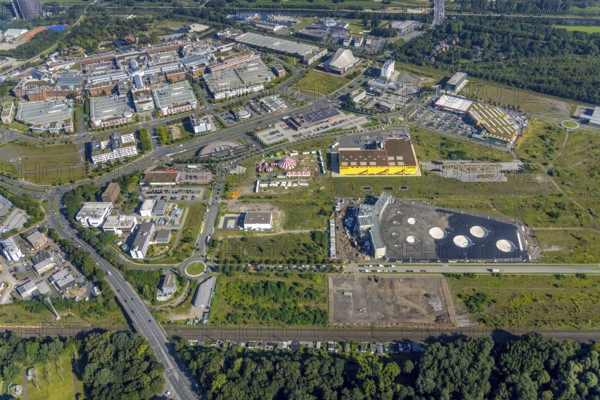Aerial view, Topgolf course under construction on the steelworks site at Brammenring in Centro Oberhausen in Borbeck, Oberhausen, Ruhr area, North Rhine-Westphalia, Germany, construction work, construction site, building site, construction project, construction site, DE, Europe, aerial view, aerial photography, aerial photography, new building, overview, event location, event venue, bird's eye view, birds-eyes view, overview