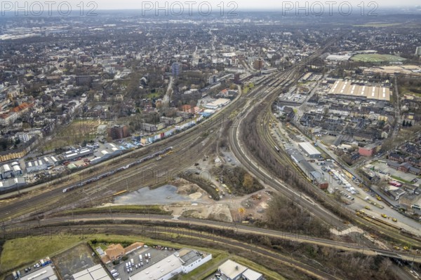 Aerial view, railway triangle, new flats planned on former tyre dealer Vergölst site, Marienviertel, Oberhausen, Ruhr area, North Rhine-Westphalia, Germany, railway tracks, DE, triangular shape, Europe, aerial view, aerial photography, aerial photography, overview, bird's-eye view, birds-eyes view, overview
