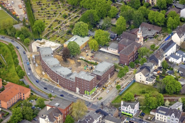 Aerial view, construction site and new building day care centre and flats, Steinbrinkstraße corner Eugen-Zur-Nieden-Ring, Steinbrinkschule, Friedenskirche, Sterkrade Mitte, Oberhausen, Ruhr area, North Rhine-Westphalia, Germany, place of worship, construction work, construction area, building site, building plots, construction measure, construction project, building site, burial site, education, educational institution, DE, Europe, cemetery, memorial, religious community, place of worship, house of God, graves, burial ground, holy place, church, parish, denomination, educational institute, aerial photograph, aerial photography, aerial photography, new building, religion, religious site, resting place, school, overview, bird's-eye view, birds-eyes view, overview