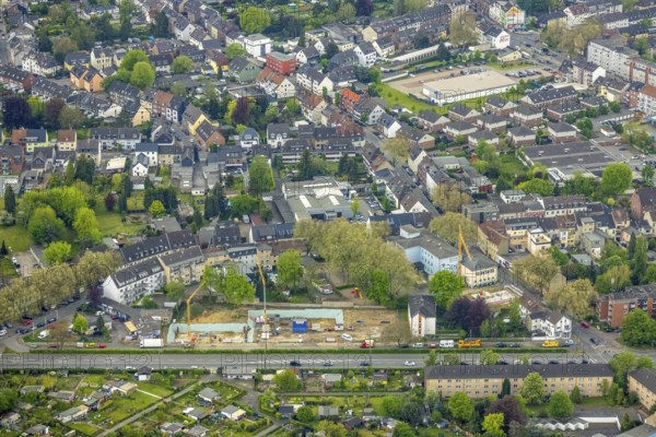 Aerial view, construction site and new building at Danziger Straße 85, Schlad, Oberhausen, Ruhr area, North Rhine-Westphalia, Germany, construction work, construction area, construction site, building plots, construction crane, construction project, construction site, DE, Europe, aerial view, aerial photography, aerial photography, new building, Roland Grundschule, overview, bird's-eye view, overview